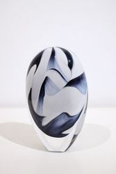 Blanc avec jeux de bleus_1, Peter  Layton